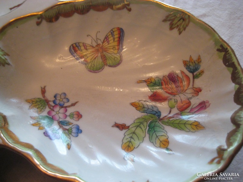 Herend Victoria pattern tray, 36 cm