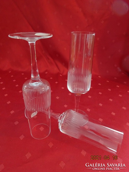 Stemmed champagne glass - three pieces, height 19 cm. 3 pcs for sale together. He has!
