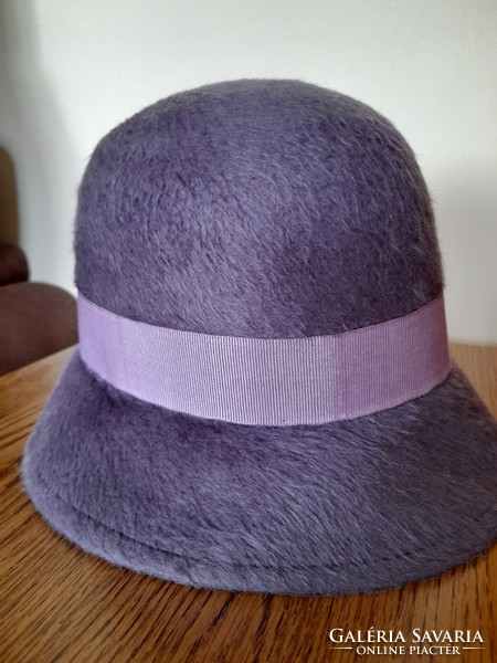 Retro régi elegáns lila női kalap
