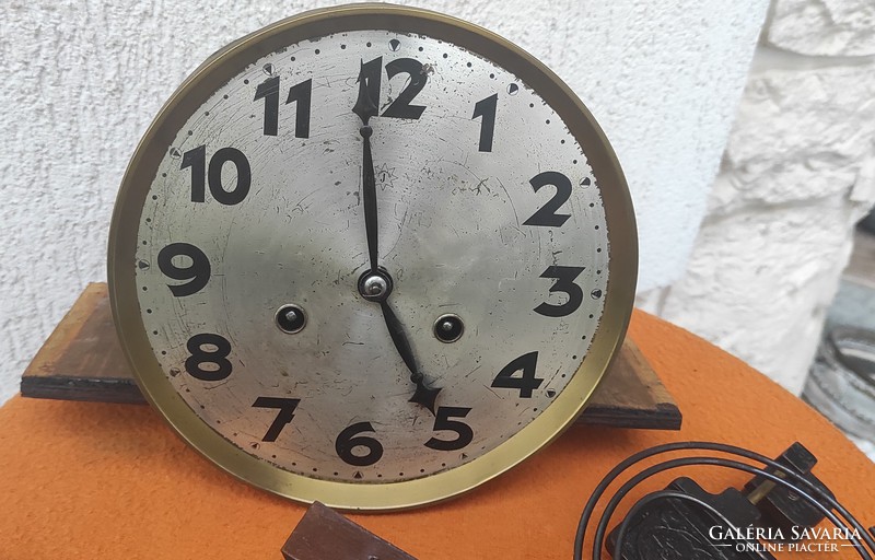 Wall clock structure Junghans, in good condition