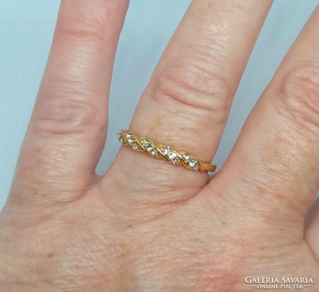 Gold-plated ring with white topaz crystals