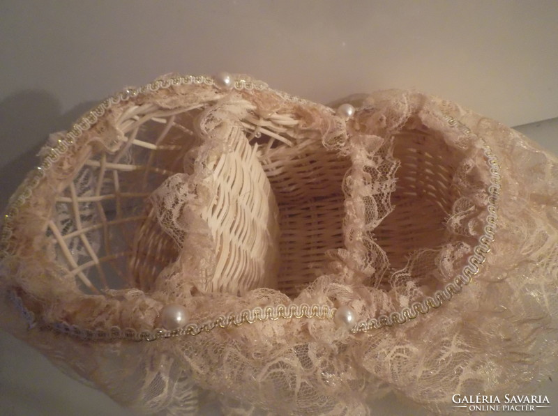 Basket - new - 20 cm - three compartments - with cane lace - tulle - 20 x 12 x 11 cm