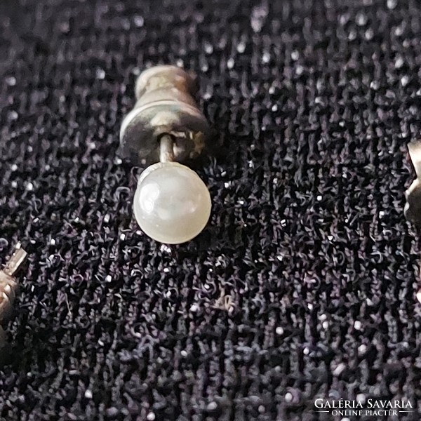 Páratlan páros unisex fülbevalók, kővel és gyöngyszemmel díszített ezüstözött, nemes acél beszúrós