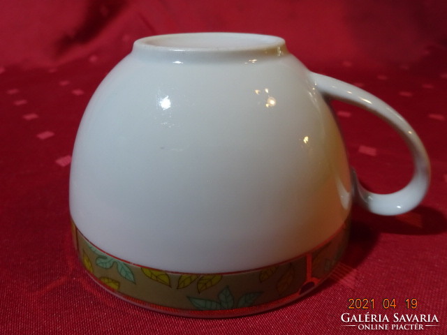Lowland porcelain teacup, diameter 10 cm. He has!