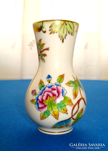 Mini vase with tummy pattern by Herend Victoria