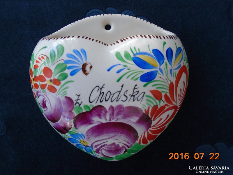 Hand painted roses, floral pattern majolica czech holy chodska