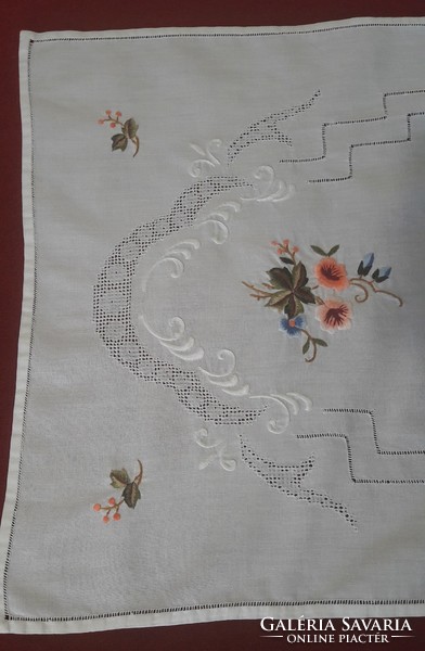 Tablecloth fair 70% discount embroidered runner tablecloth