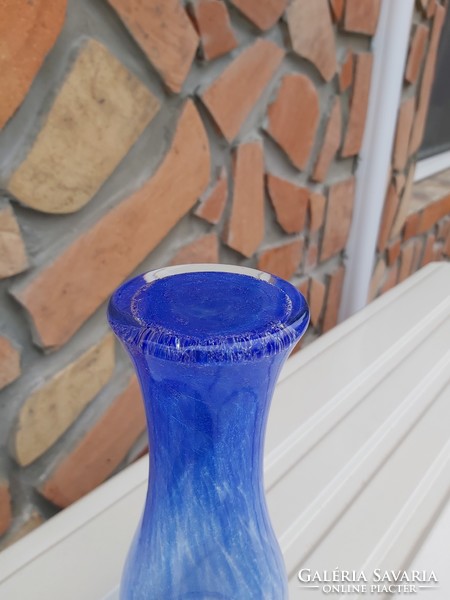 Gyönyörű színű kék  repesztett Fátyolüveg fátyol karcagi berekfürdői üveg váza   Gyűjtői