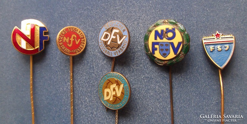 Foreign football association badges