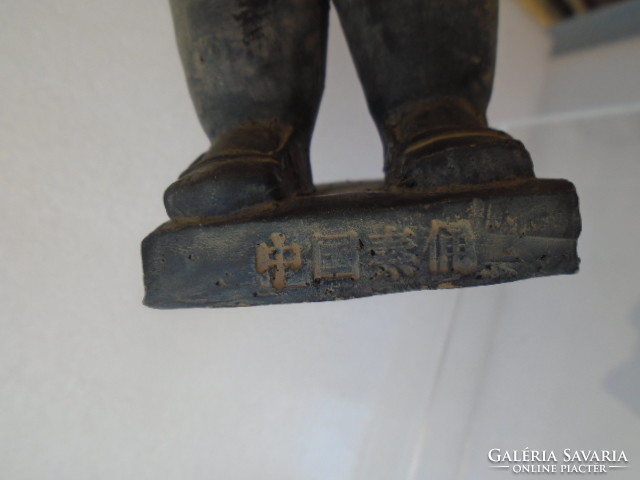 Kínai harcos, régi antik terrakotta szobor, 27,5 cm-es magasságú.