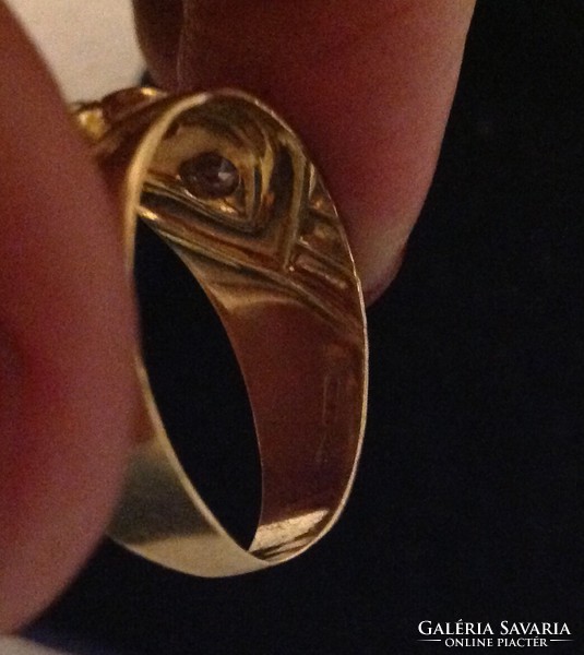 18K gold ring with three large stones (Italian)