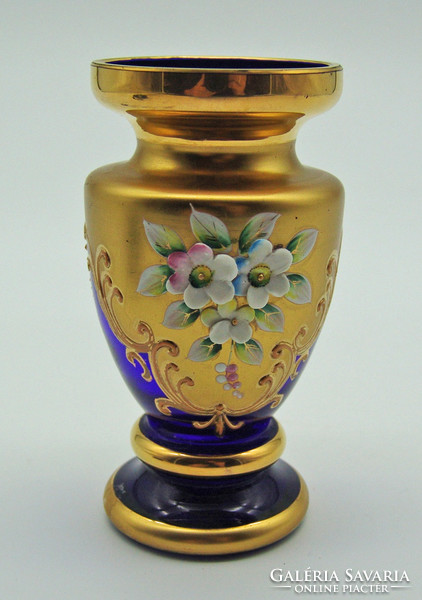 B569 Bohemia kobaltkék aranyozott virágmintás váza - hibátlan szép állapotban