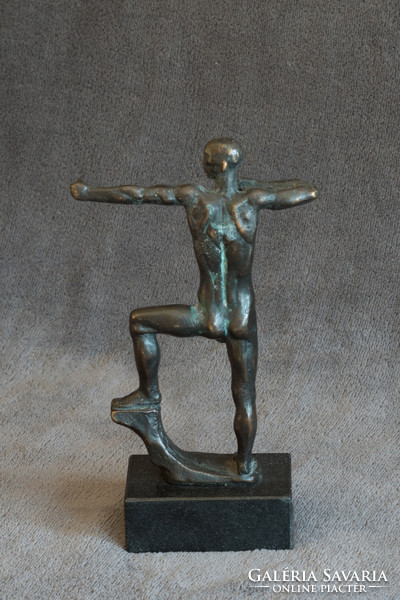 Bronze statue of László Aszalós, archer