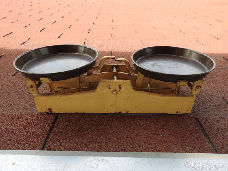 Kétkarú régi csehszlovák - tolósúlyos -  jelzett KOVODÉLNY konyhai mérleg 5 kg