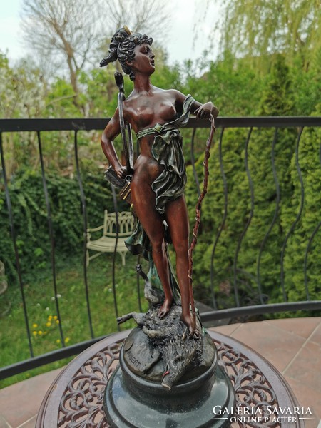 Diana a vadászat Istennője - Monumentális bronz szobor műalkotás