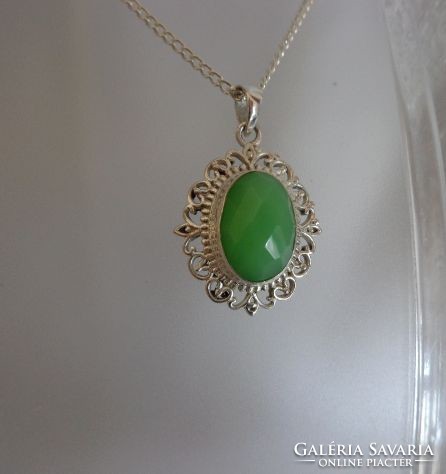 Beautiful pendant and chain with green stones