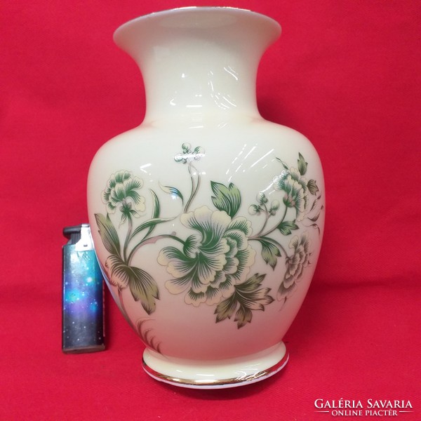 Hóllóháza porcelain vase with green flower pattern 17.5 Cm