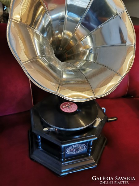 Funnel gramophone sound player (8 square)