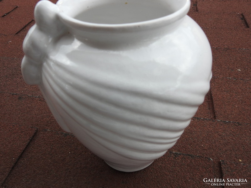 Old urn vase - urn vase