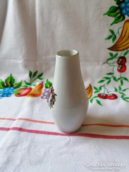 Small berlin vase