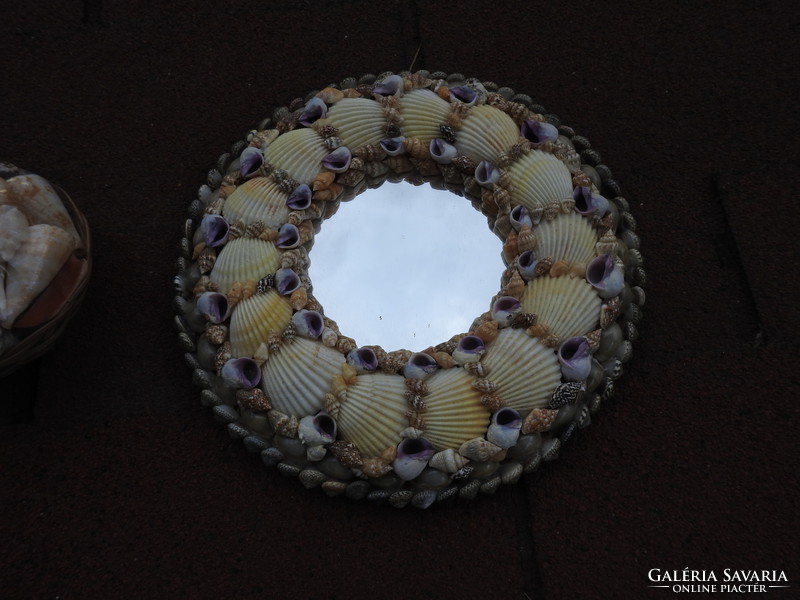 Round mirror decorated with sea snails and shells + gift shell - snail collection decoration