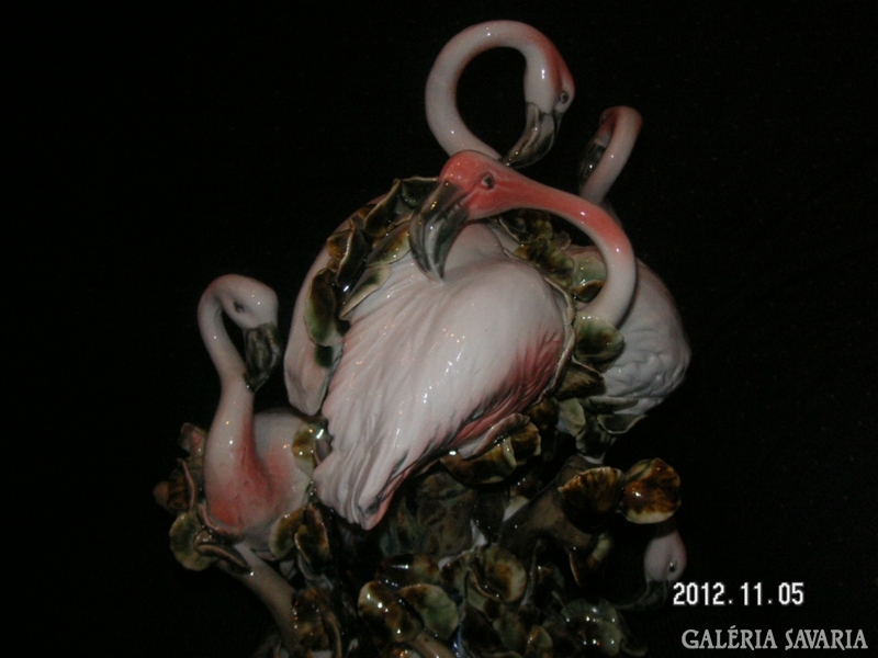 Flamingók   ,  nagyon látványos  , jó  kvalitású  finom porcelán tárgy