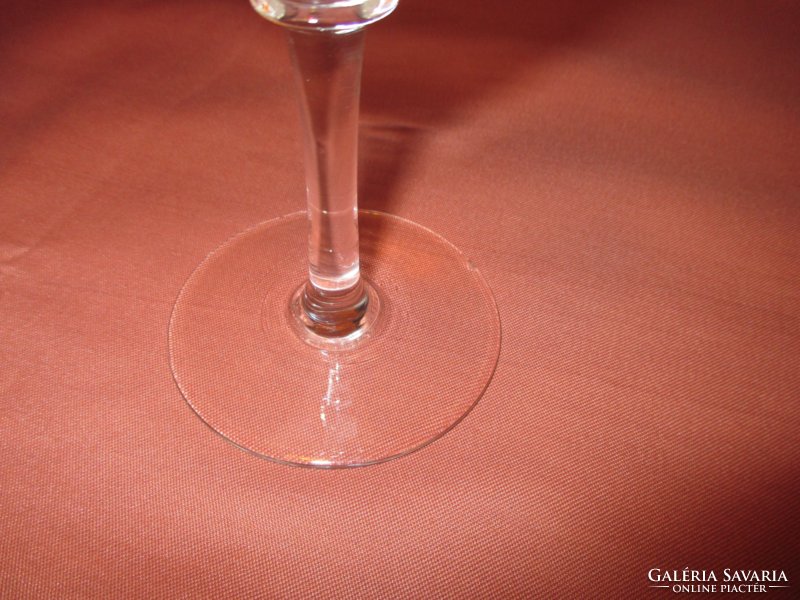 Régi üveg poharak pótlásra