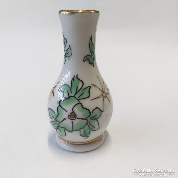 Porcelain mini porcelain vase with flowers. 5.5 Cm