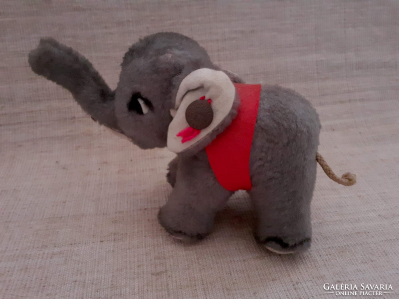 Régi Jelzett Schwika  Plüschtiere Graz kis elefánt / Shwika Elephant személyi igazolvánnyal.