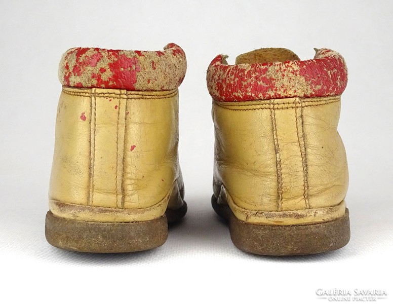 1E189 Régi fehér színű bőr cipő gyerekcipő babacipő