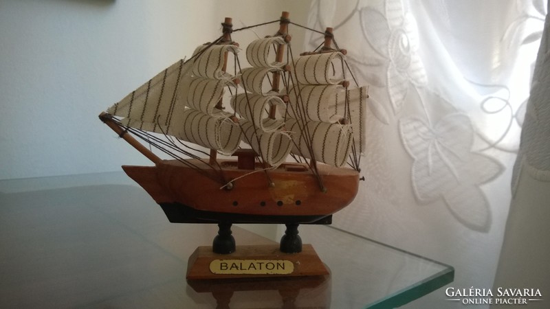 Vitorlás kishajó-Balaton -dekoráció, ajándék