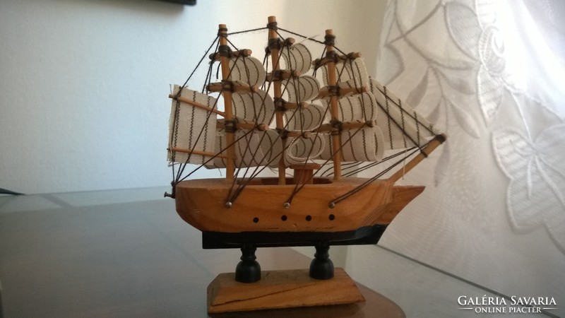 Vitorlás kishajó-Balaton -dekoráció, ajándék