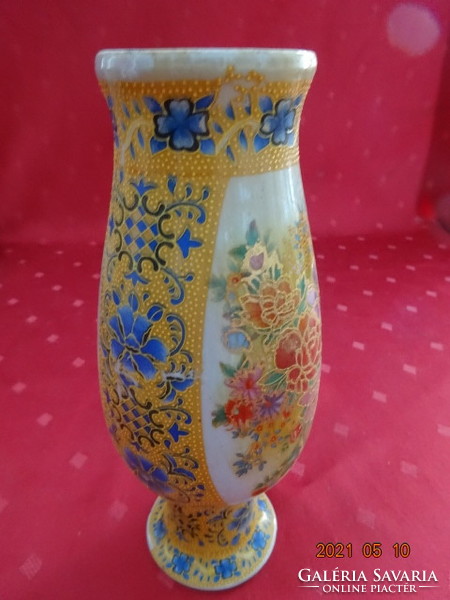 Japanese porcelain vase, height 20 cm. He has!