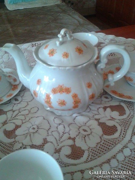 Zsolnay, baroque tea set! Margaret is blooming!