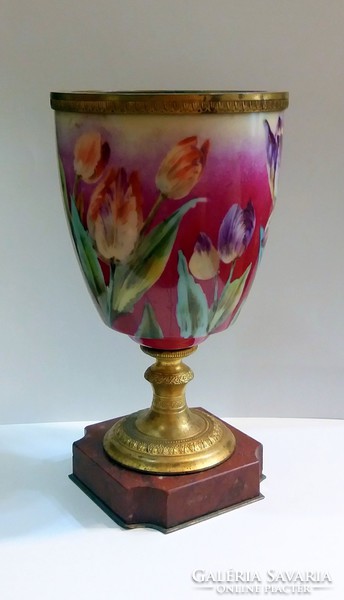 Antik Francia Porcelán Váza Márvány Aranyozott Bronz és kézzel festett Tulipán díszítéssel