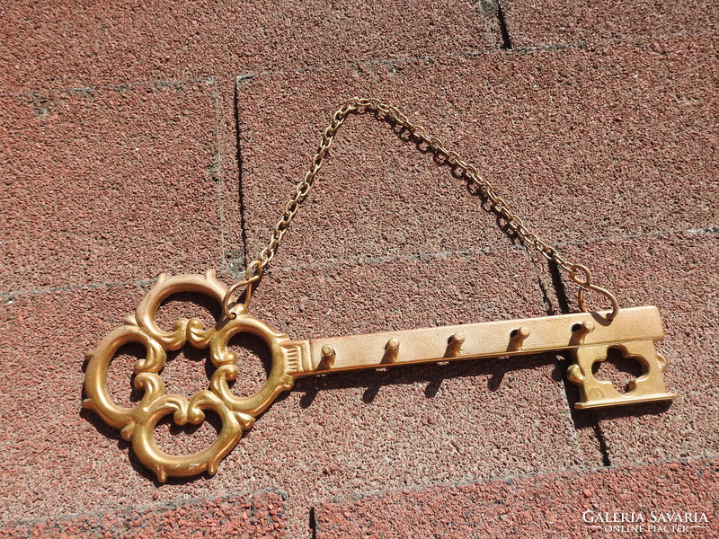 Wall copper keychain