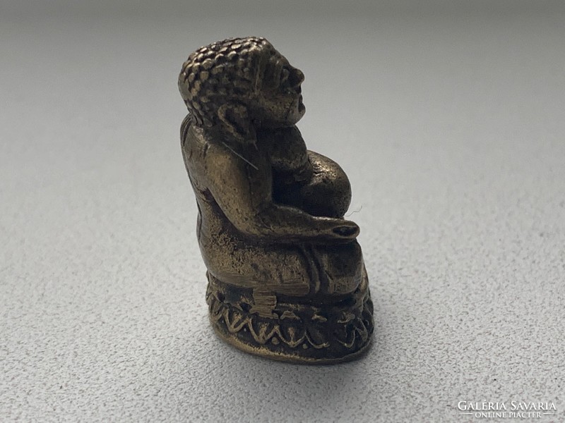 Bronze miniature buddha talisman statue, 2.5 cm.
