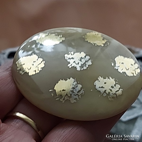 Gyöngyház bross kitűző, 14 karátos arany mintázattal, hibátlan egyedi stílusos darab