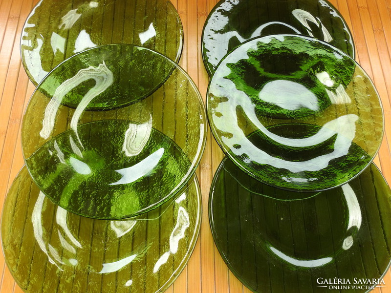 Vintage zöld nehéz üveg süteményes tányér készlet