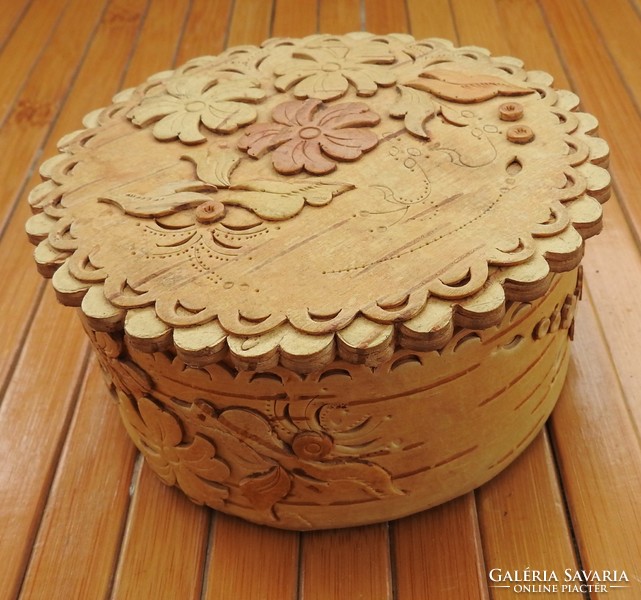 Dombor - virág - mintás fa kör alakú  doboz