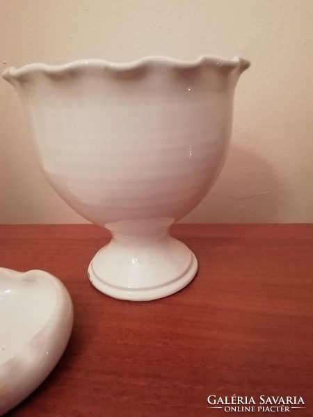 Retro ceramic flowerpot with included ashtray