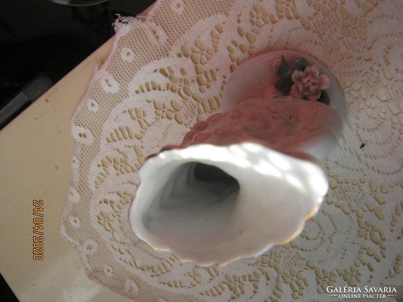 Porcelain swan vase