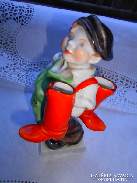Herend porcelain figurine - shoemaker shoemaker butler