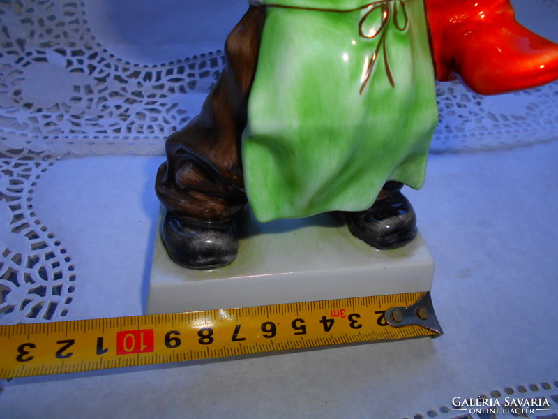 Herend porcelain figurine - shoemaker shoemaker butler