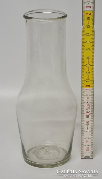 Colorless milk jug (1726)