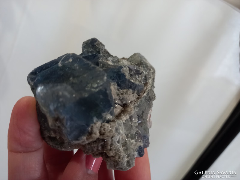 Fluorite cubes in quartz, siderite 162 carats Mongolia
