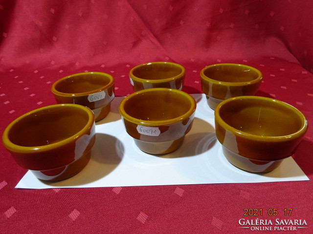 Glazed ceramic bowl, medium brown, diameter 9 cm. He has!