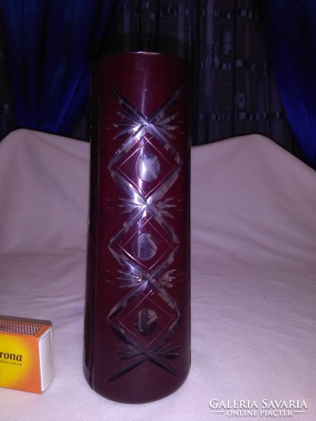 Purple crystal vase - 19 cm