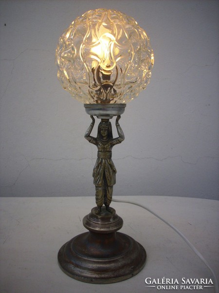 Antik szobros lámpa íróasztalra üvegburás