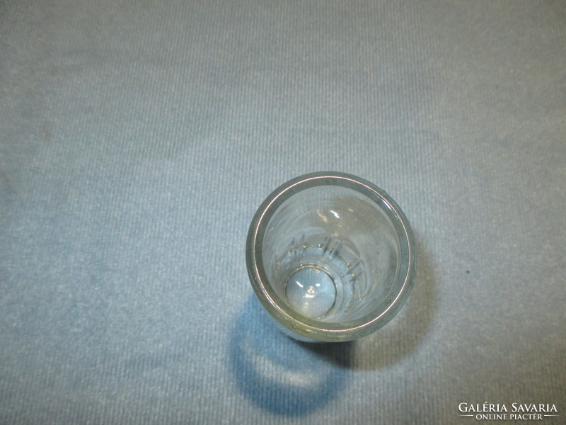 3 cl-es üveg pohár régebbi jelzéssel